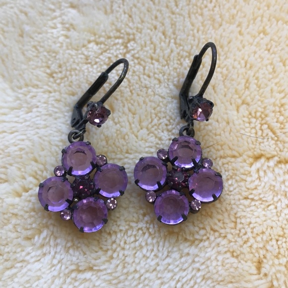 Jewelry - Purple crystal flower dangle earrings